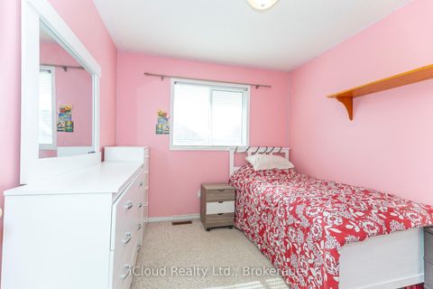 Photo 23 at 3842 Ridgepoint Way, Lisgar, Mississauga