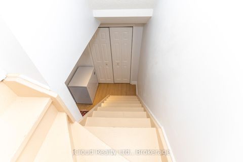 Photo 25 at 3842 Ridgepoint Way, Lisgar, Mississauga