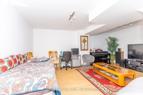 Photo 29 at 3842 Ridgepoint Way, Lisgar, Mississauga