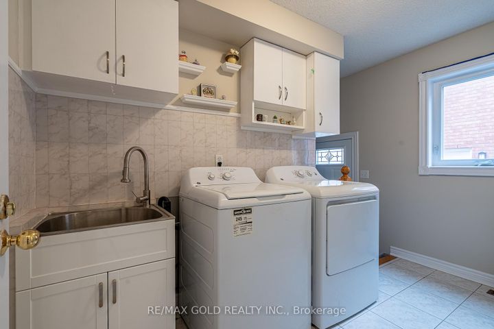 Photo 11 at 1 Sprucelands Avenue, Wellington, Brampton