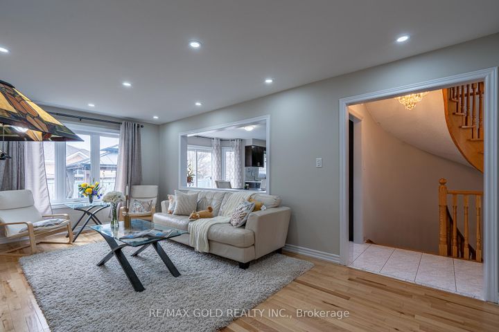 Photo 14 at 1 Sprucelands Avenue, Wellington, Brampton