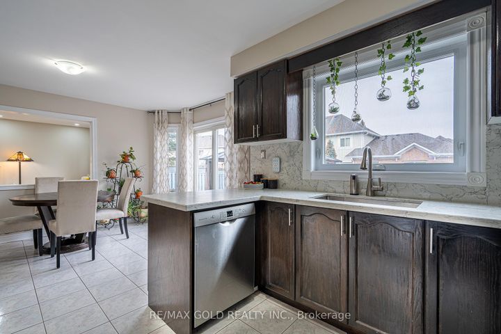 Photo 19 at 1 Sprucelands Avenue, Wellington, Brampton