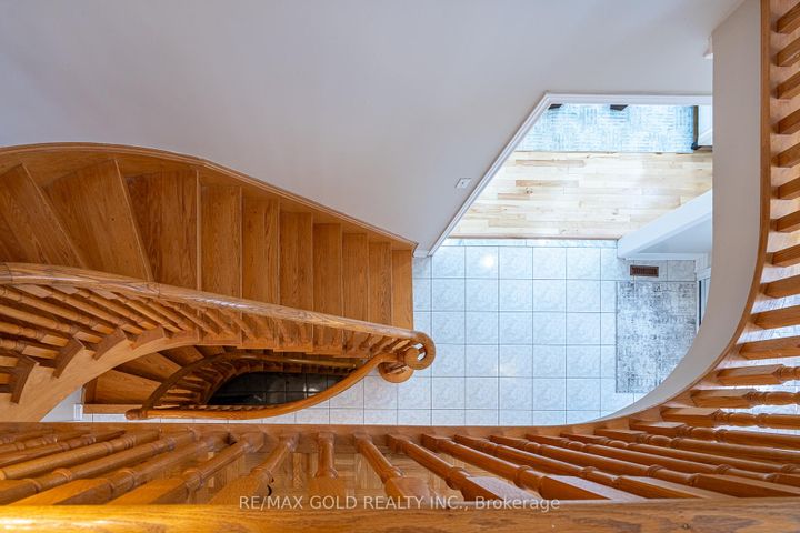 Photo 20 at 1 Sprucelands Avenue, Wellington, Brampton