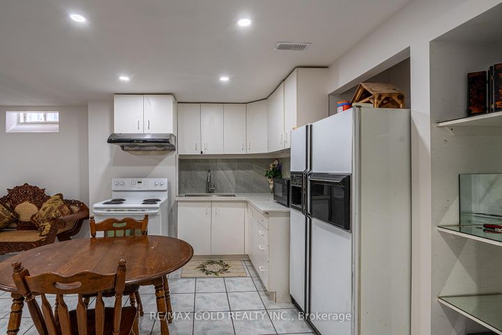 Photo 42 at 1 Sprucelands Avenue, Wellington, Brampton