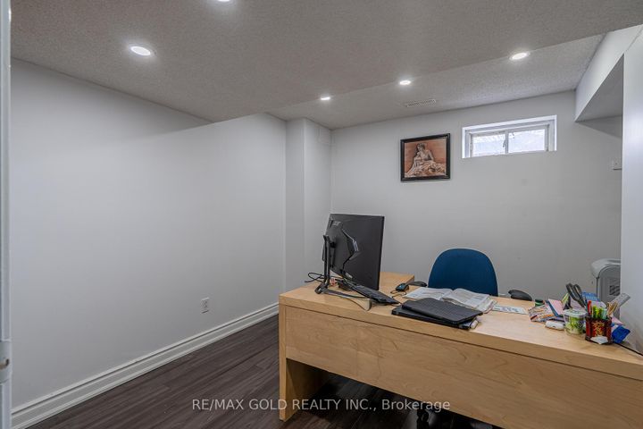 Photo 44 at 1 Sprucelands Avenue, Wellington, Brampton