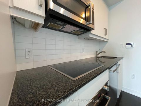 Photo 6 at 1005 - 1 The Esplanade Drive, Waterfront Communities C8, Toronto