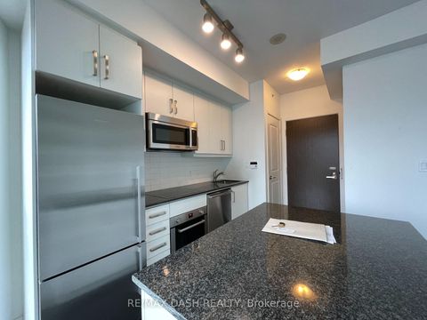 Photo 8 at 1005 - 1 The Esplanade Drive, Waterfront Communities C8, Toronto