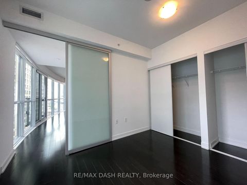 Photo 19 at 1005 - 1 The Esplanade Drive, Waterfront Communities C8, Toronto