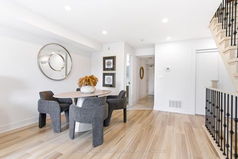 Photo 1 at 8 - 118 Finch Avenue W, Newtonbrook West, Toronto