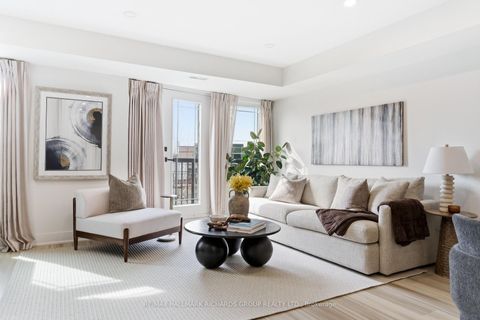 Photo 4 at 8 - 118 Finch Avenue W, Newtonbrook West, Toronto