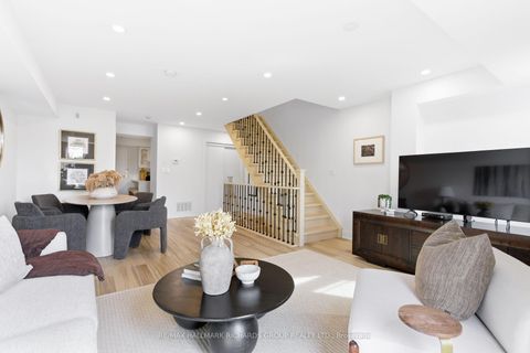 Photo 8 at 8 - 118 Finch Avenue W, Newtonbrook West, Toronto