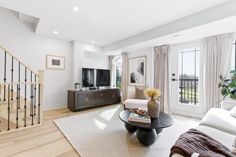 Photo 9 at 8 - 118 Finch Avenue W, Newtonbrook West, Toronto