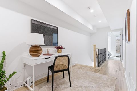 Photo 17 at 8 - 118 Finch Avenue W, Newtonbrook West, Toronto