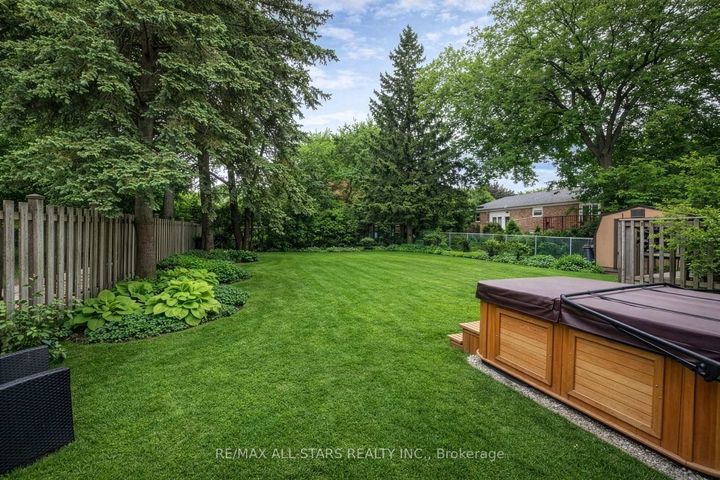 Photo 6 at 872 Law Street, Centennial, Oshawa