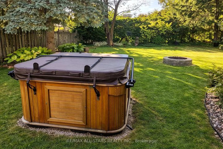 Photo 7 at 872 Law Street, Centennial, Oshawa