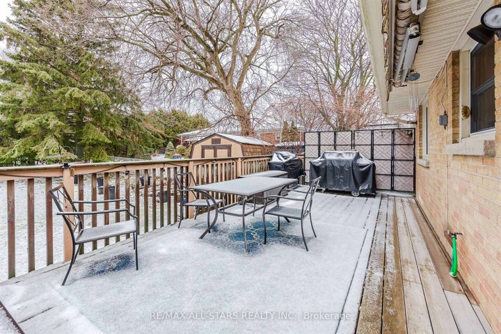 Photo 10 at 872 Law Street, Centennial, Oshawa