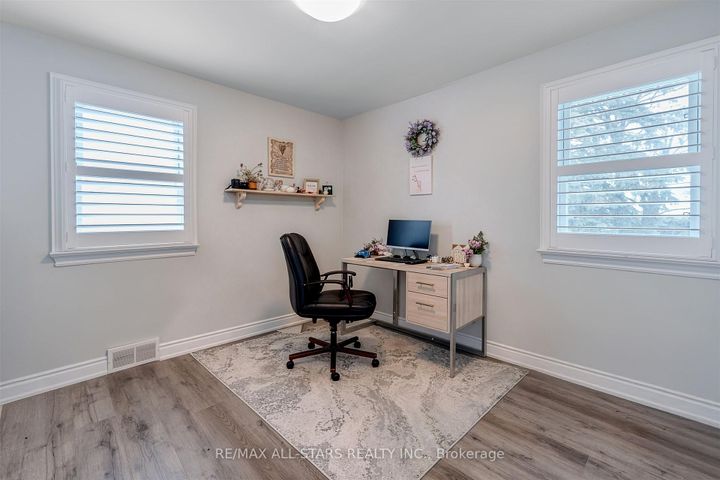 Photo 15 at 872 Law Street, Centennial, Oshawa