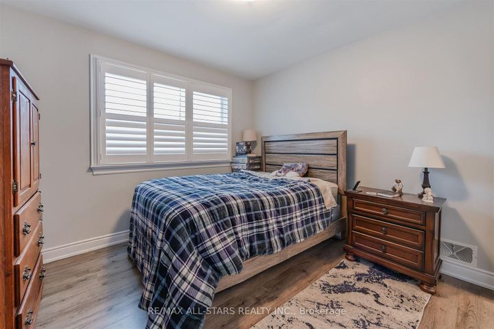 Photo 16 at 872 Law Street, Centennial, Oshawa