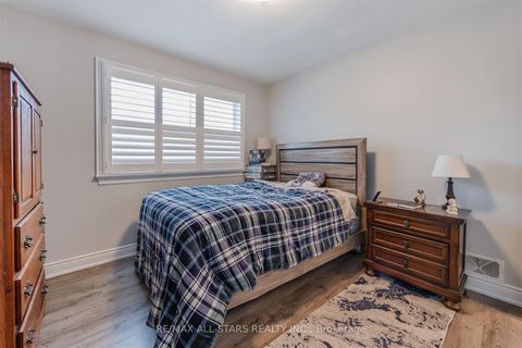 Photo 16 at 872 Law Street, Centennial, Oshawa