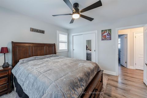 Photo 18 at 872 Law Street, Centennial, Oshawa