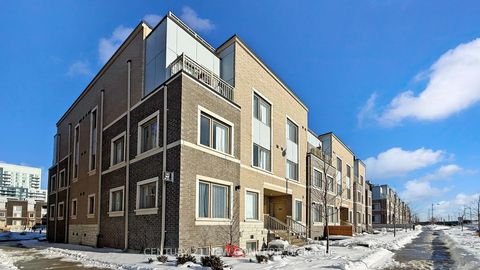 Photo 1 at TH 284 - 140 Honeycrisp Crescent, Vaughan Corporate Centre, Vaughan