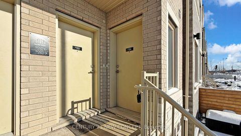 Photo 8 at TH 284 - 140 Honeycrisp Crescent, Vaughan Corporate Centre, Vaughan