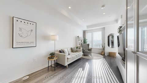 Photo 10 at TH 284 - 140 Honeycrisp Crescent, Vaughan Corporate Centre, Vaughan