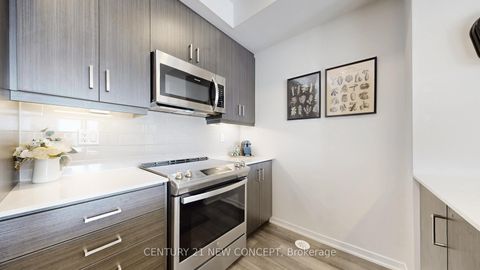 Photo 19 at TH 284 - 140 Honeycrisp Crescent, Vaughan Corporate Centre, Vaughan