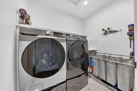 Photo 34 at 130 Tango Crescent, Woodland Hill, Newmarket