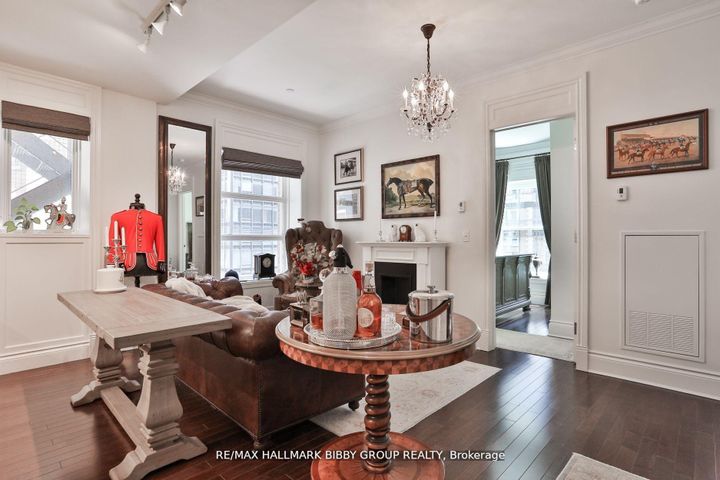 Photo 4 at 520 - 22 Leader Lane, Yonge Corridor, Toronto