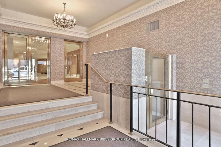 Photo 21 at 520 - 22 Leader Lane, Yonge Corridor, Toronto