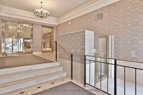 Photo 21 at 520 - 22 Leader Lane, Yonge Corridor, Toronto