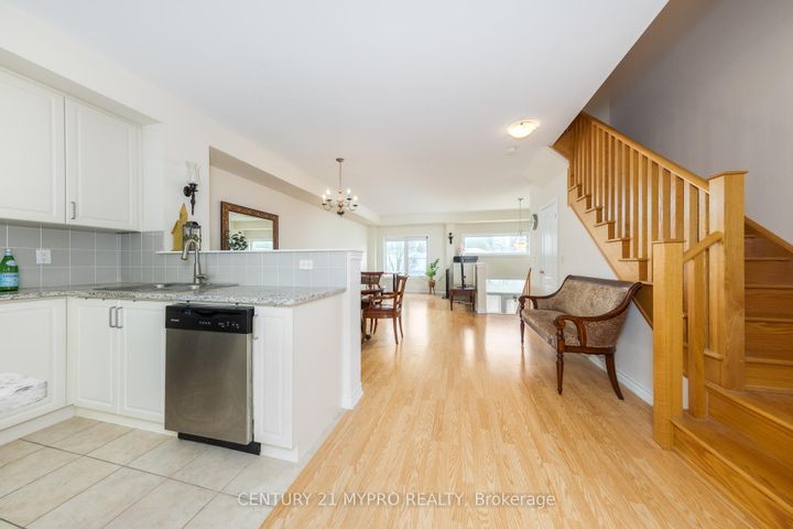 Photo 13 at 69 Antibes Drive, Branson, Toronto