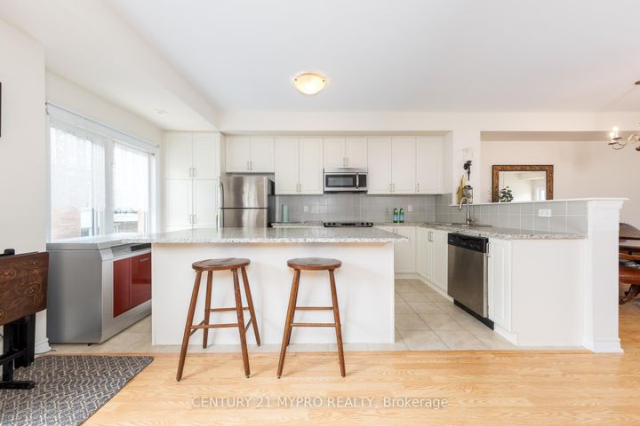 Photo 18 at 69 Antibes Drive, Branson, Toronto