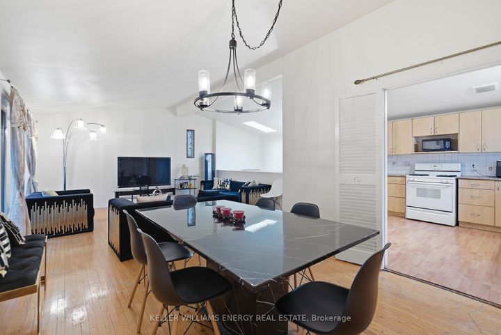 Photo 3 at 42 Oakley Boulevard, Bendale, Toronto