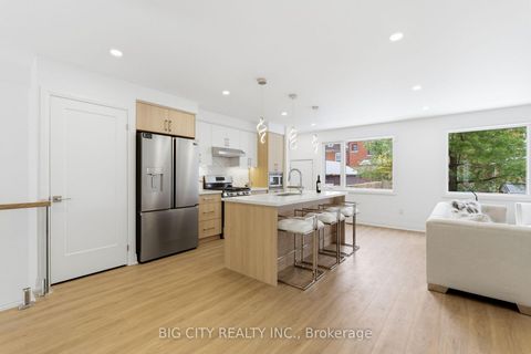 Photo 2 at 4 - 68 Westholme Avenue, Junction Area, Toronto