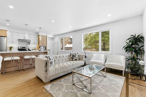 Photo 8 at 4 - 68 Westholme Avenue, Junction Area, Toronto