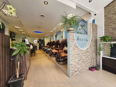 Photo 3 at 111 Jefferson Avenue, South Parkdale, Toronto