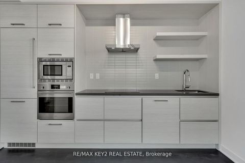 Photo 2 at 3402 - 2221 Yonge Street, Mount Pleasant West, Toronto