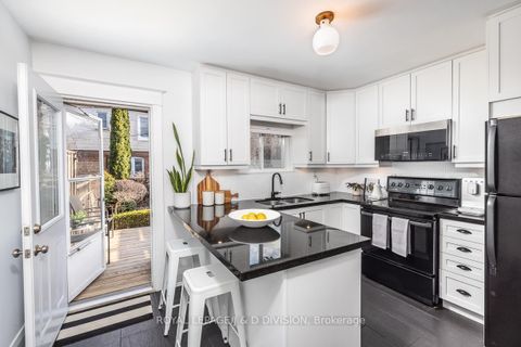 Photo 9 at 419 Davisville Avenue, Mount Pleasant East, Toronto