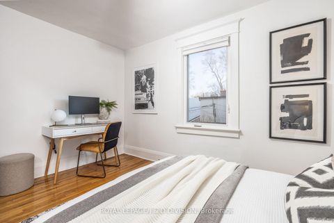 Photo 15 at 419 Davisville Avenue, Mount Pleasant East, Toronto
