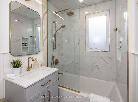 Photo 18 at 419 Davisville Avenue, Mount Pleasant East, Toronto