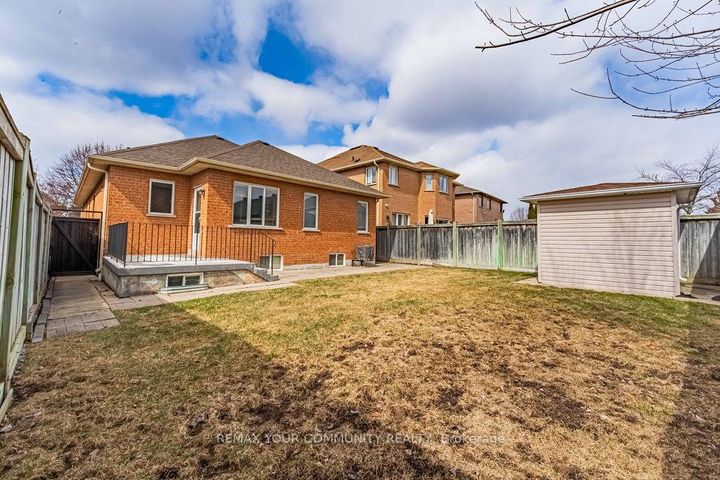 Photo 26 at 23 Amelynn Crescent, Sonoma Heights, Vaughan