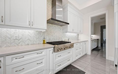 Photo 24 at 160 Wainfleet Crescent, Vellore Village, Vaughan