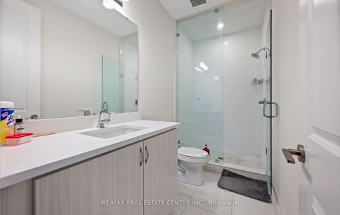 Photo 39 at 160 Wainfleet Crescent, Vellore Village, Vaughan