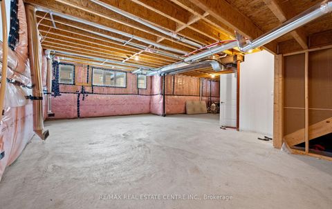 Photo 43 at 160 Wainfleet Crescent, Vellore Village, Vaughan