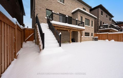 Photo 47 at 160 Wainfleet Crescent, Vellore Village, Vaughan