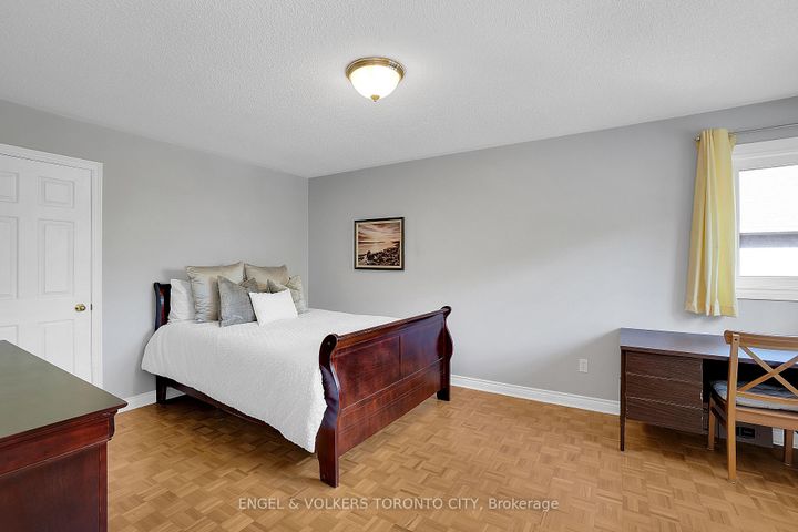 Photo 30 at 24 Timber Valley Avenue, Oak Ridges, Richmond Hill