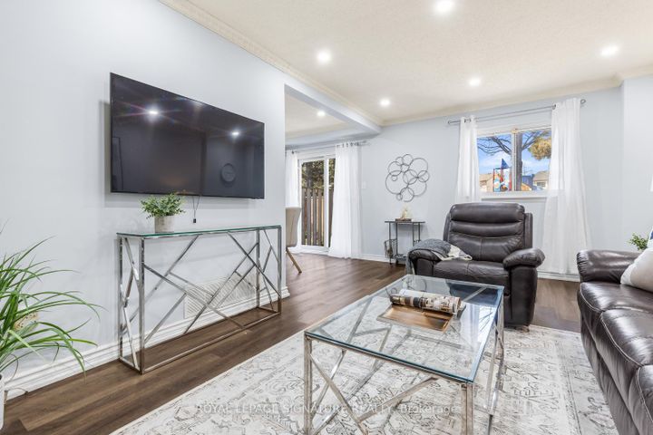 Photo 3 at 81 - 2670 Battleford Road, Meadowvale, Mississauga