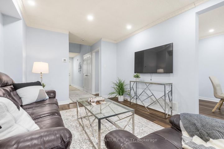 Photo 4 at 81 - 2670 Battleford Road, Meadowvale, Mississauga